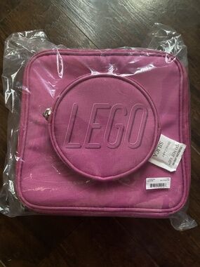 LEGO Lunch Bag, Durable & Insulated, with Mesh Pouch and Zip Compartment UNUSED.